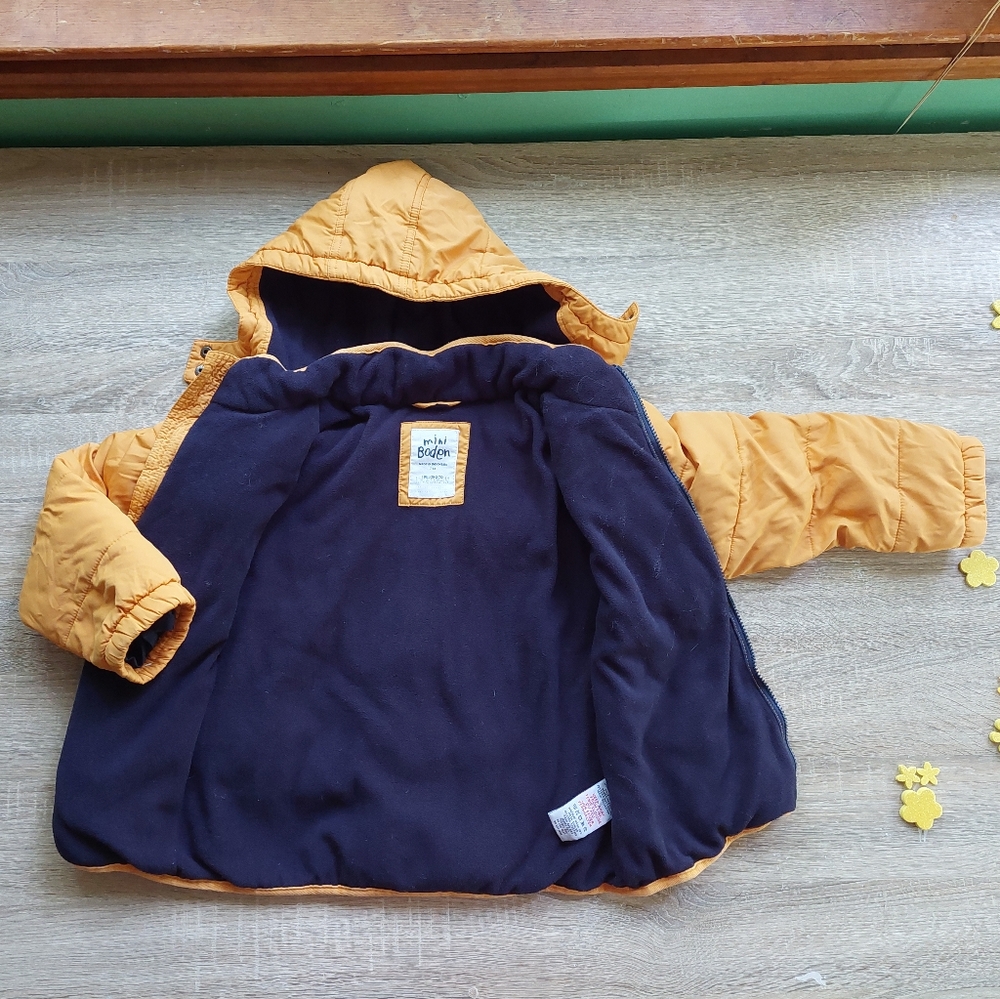 Mini Boden yellow puffer coat 7-8 years - Picture 9 of 16